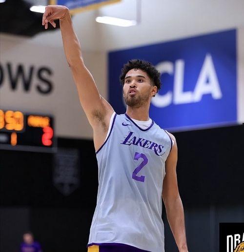 爆料中国球员名单最新消息,中国球员名单大揭秘,备战世界杯阵容引关注 第2张 爆料中国球员名单最新消息,中国球员名单大揭秘,备战世界杯阵容引关注 第2张